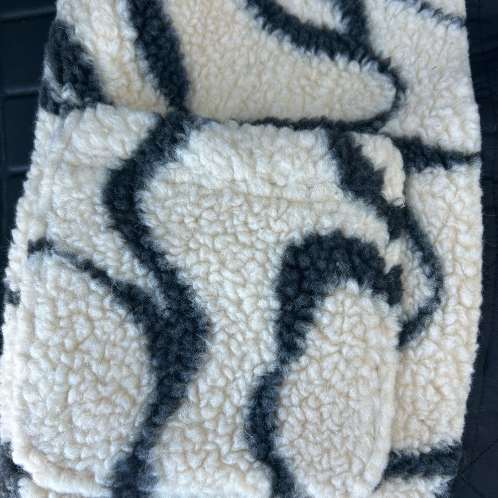 NWT DAMSON MADDER bows fleece Vest - Picture 9 of 11